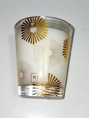 NEST Fragrances White and Gold Birchwood Pine Decorative Scented Candle